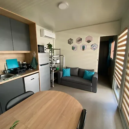 Jade's Luxury Mobile Privlaka Camp *